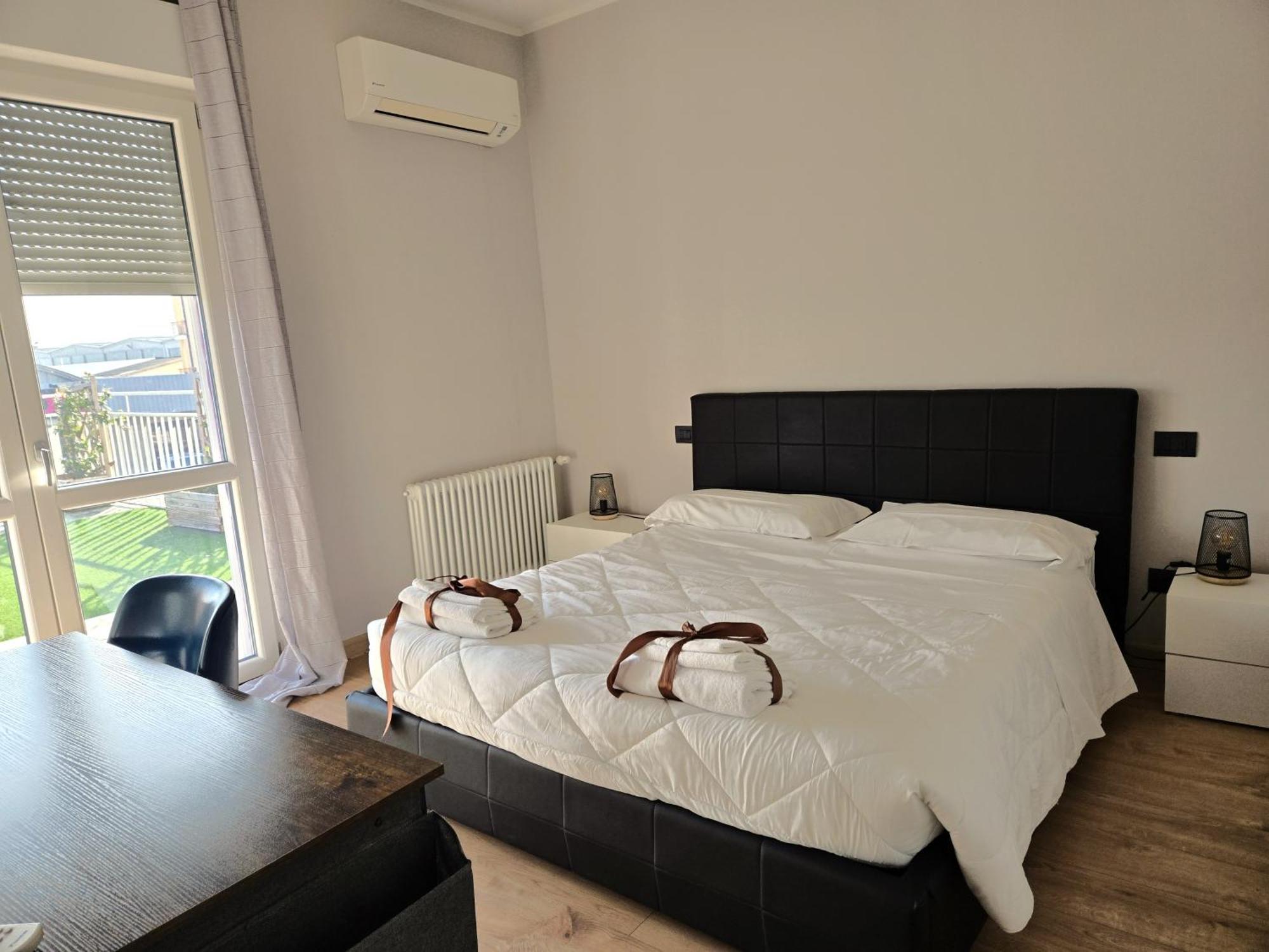 7 Lakes Aparthotel Burolo Eksteriør billede